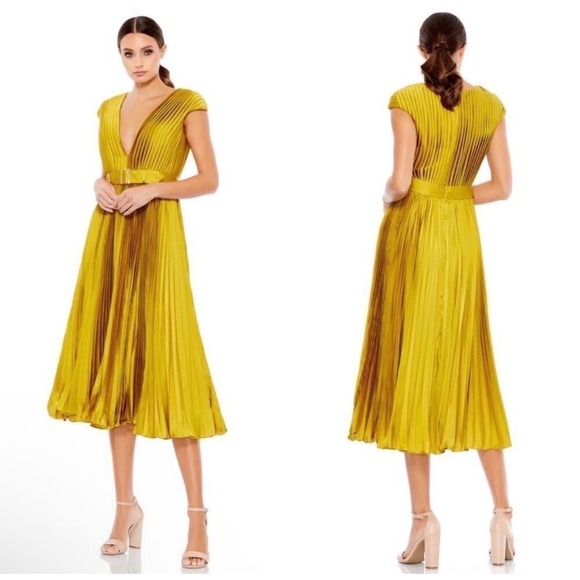 Mac Duggal Dresses & Skirts - NWT MAC DUGGAL Pleated Cap Sleeve Belted ALine Dress 26483 Chartreuse Sz 10 $338